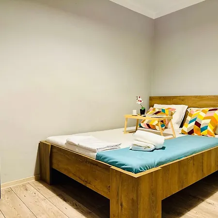 Lägenhet Joy Carei 3 *